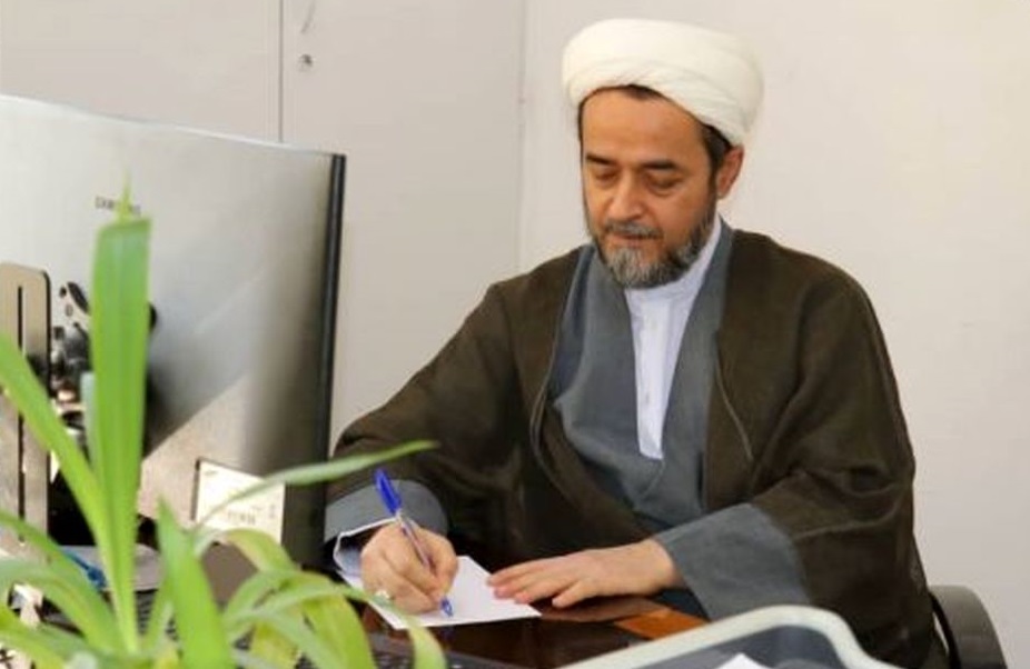 معرفی خبرگان اهل قلم به جامعه، کار ارزشمندی است . معرفی خبرگان اهل قلم به جامعه، کار ارزشمندی است .